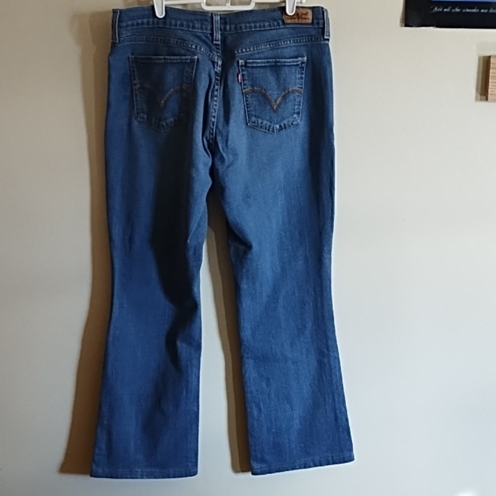LEVIS 515 - GREAT FIT- NOT HIGH OR- LOW-AROUND NAVAL, -BOOT CUT - Picture 6 of 8